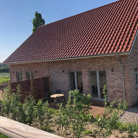 Haus 1 * בוסאו