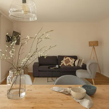 Haus 1 *