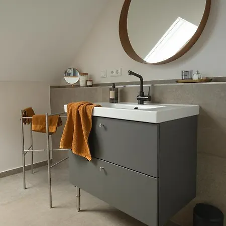 Haus 1 *